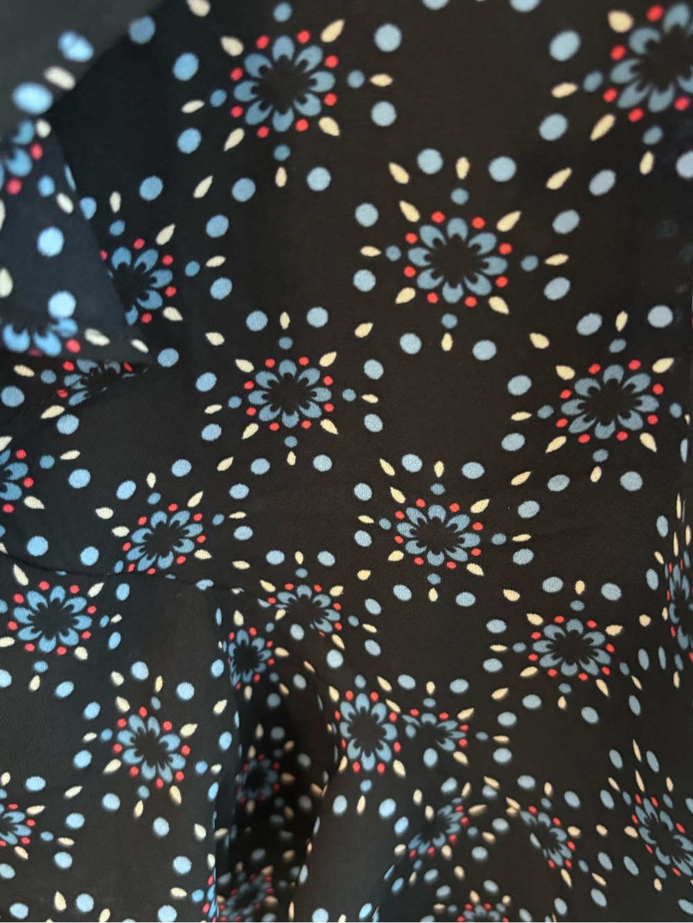 LOFT Navy Ruffle-Trimmed Floral Dot Shell - Picture 4 of 6